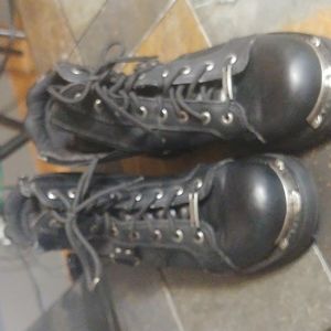 1 pair barely worn womens Harley Davidson boots size 11 U.S. not in original box